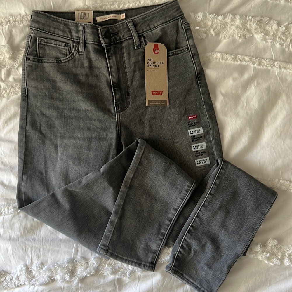 Levi’s NWT 721 High Rise Skinny Sculpt Hypersoft jeans grey 8  29